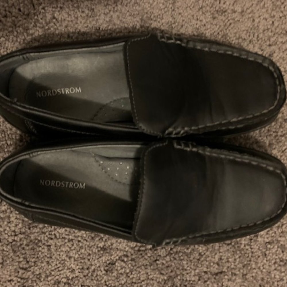 Boys leather black loafers
